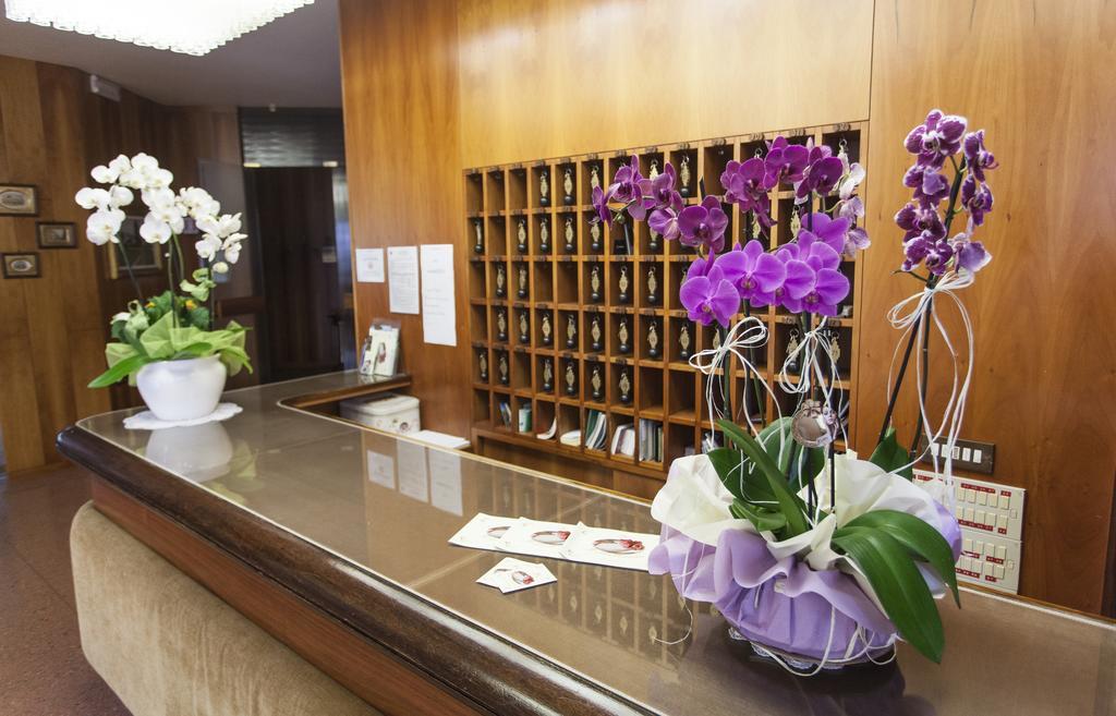 Hotel Rossini Tabiano Terme Zewnętrze zdjęcie