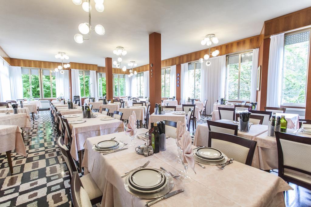 Hotel Rossini Tabiano Terme Zewnętrze zdjęcie