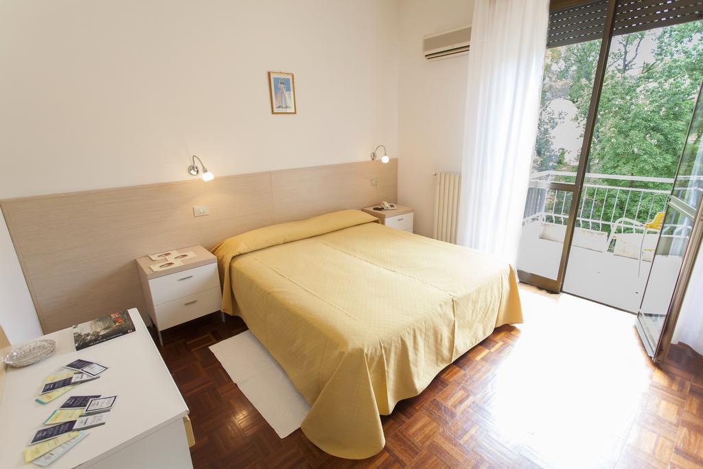Hotel Rossini Tabiano Terme Zewnętrze zdjęcie
