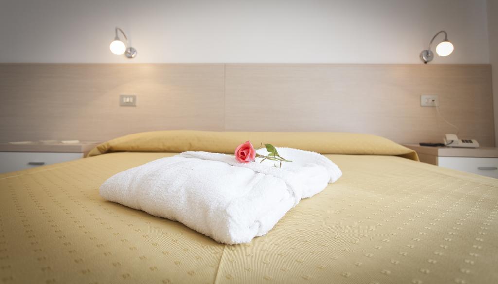 Hotel Rossini Tabiano Terme Zewnętrze zdjęcie