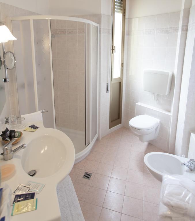 Hotel Rossini Tabiano Terme Zewnętrze zdjęcie