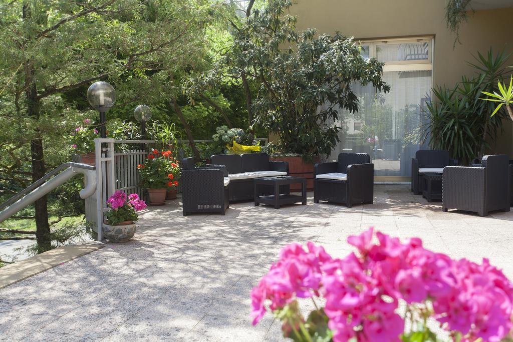 Hotel Rossini Tabiano Terme Zewnętrze zdjęcie