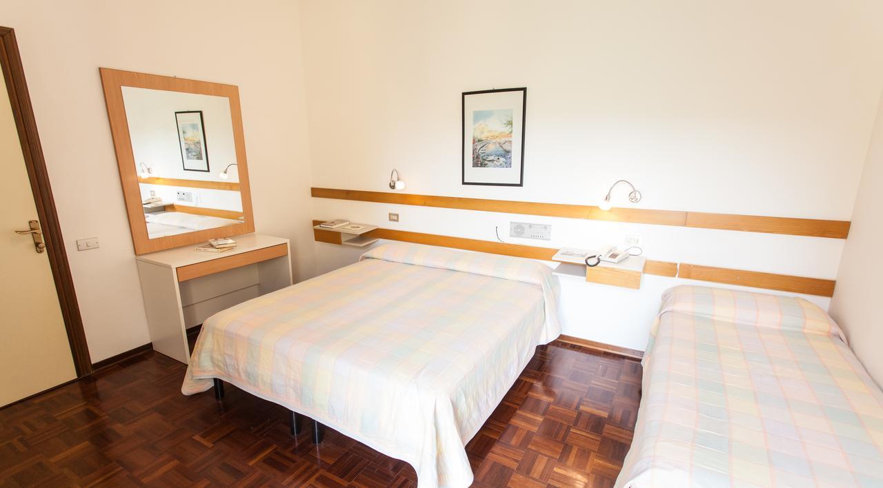 Hotel Rossini Tabiano Terme Zewnętrze zdjęcie
