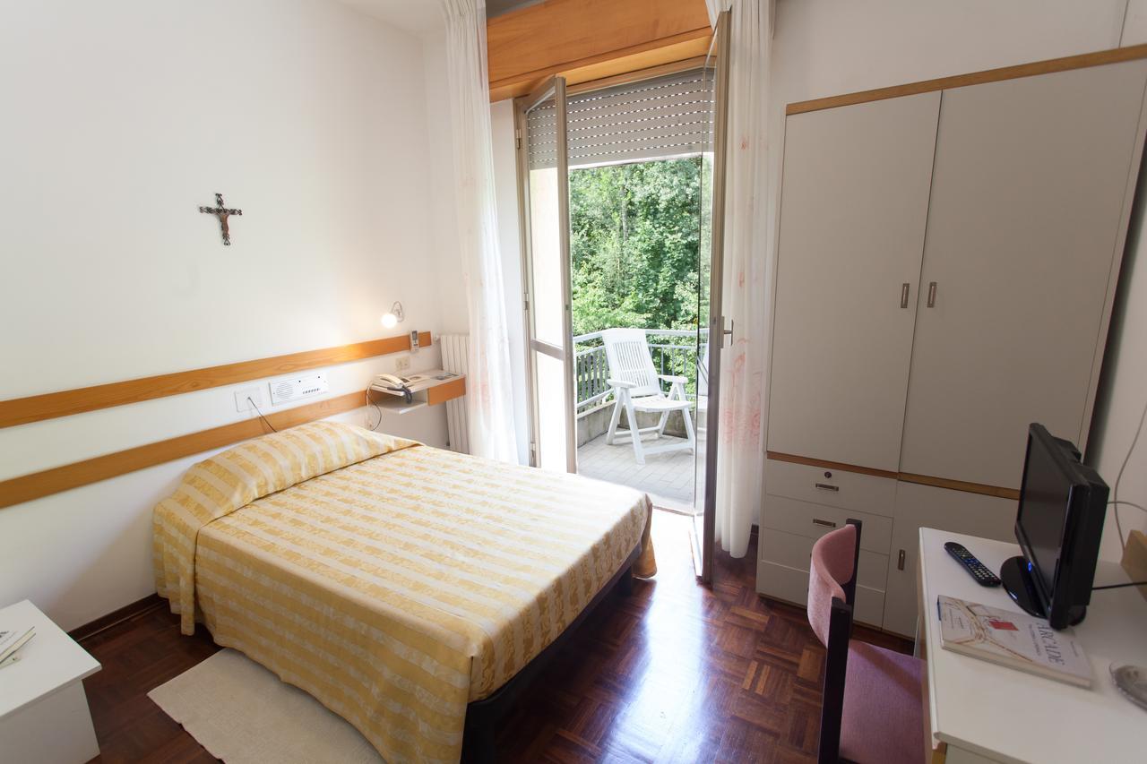 Hotel Rossini Tabiano Terme Zewnętrze zdjęcie