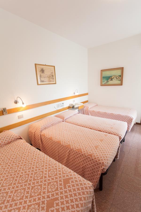 Hotel Rossini Tabiano Terme Zewnętrze zdjęcie