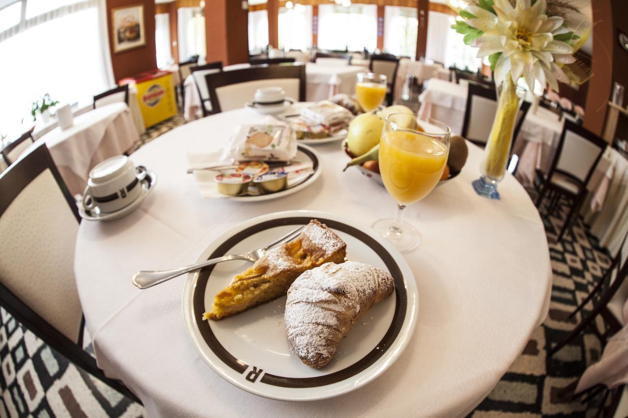 Hotel Rossini Tabiano Terme Zewnętrze zdjęcie
