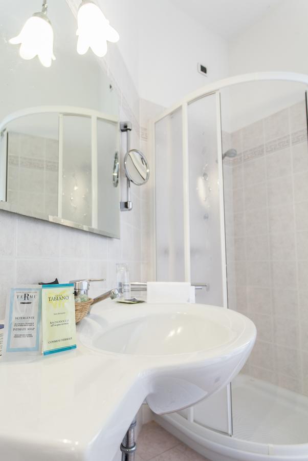 Hotel Rossini Tabiano Terme Zewnętrze zdjęcie