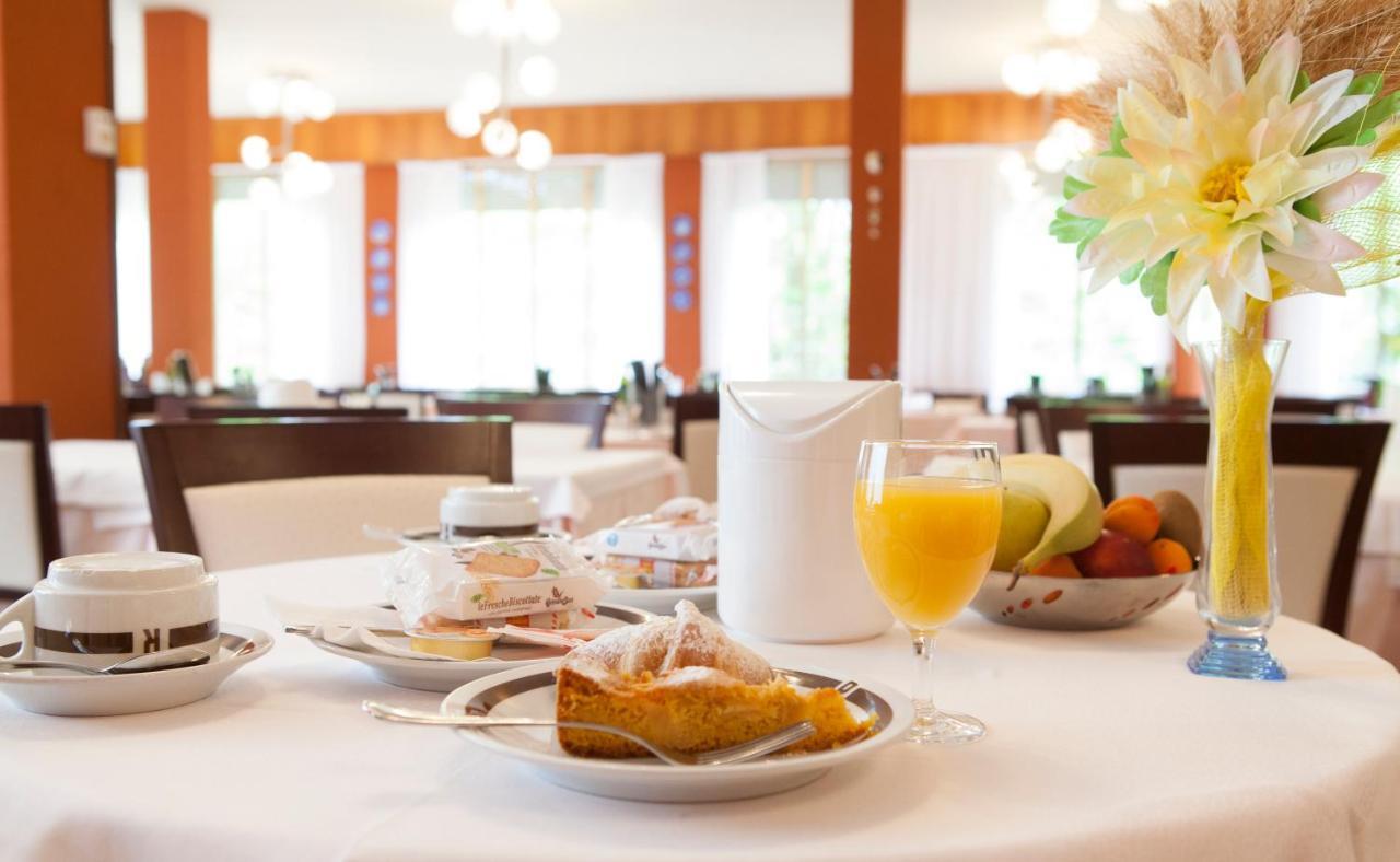 Hotel Rossini Tabiano Terme Zewnętrze zdjęcie